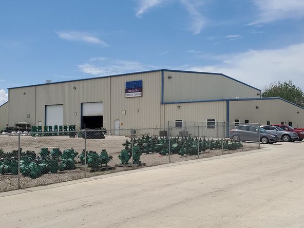 ± 15,000 SF shop, office & ± 7 acre yard | Former Weir Oil & Gas Facility: 14082 49th Rd NW, Williston, ND 58801